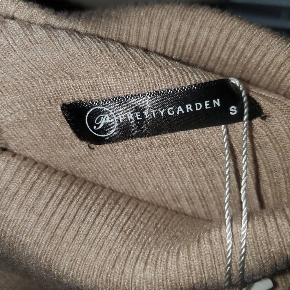 NWT Pretty Garden Tan Stretchy Highneck Sweater -Size Small - Picture 5 of 7